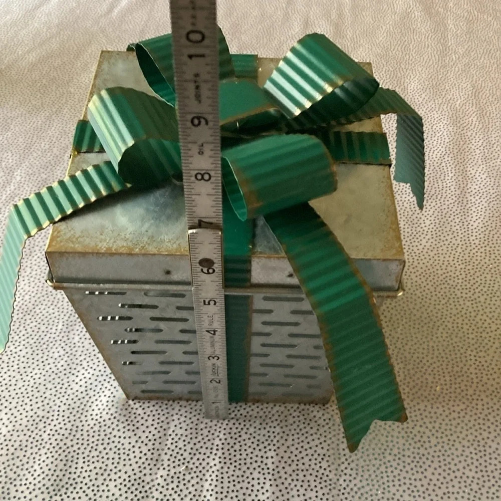 Ashland Christmas holiday spice tabletop decor iron new silver green